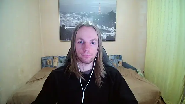 Snapshot of AdamDickens chatting on 04-20-26, 10:00 AdamDickens online show from 04-20-26, 10:00