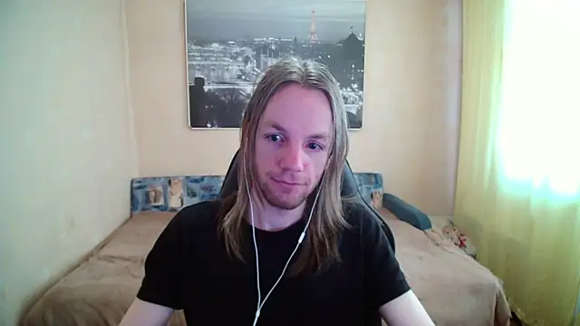 Snapshot of AdamDickens chatting on 04-22-26, 10:39 AdamDickens online show from 04-22-26, 10:39