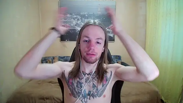 Snapshot of AdamDickens chatting on 04-25-26, 04:37 AdamDickens online show from 04-25-26, 04:37
