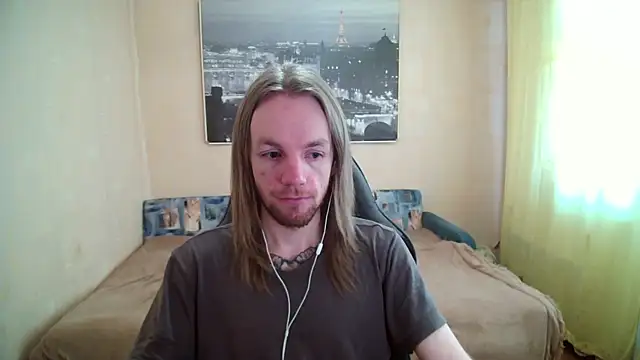 Snapshot of AdamDickens chatting on 05-03-26, 08:42 AdamDickens online show from 05-03-26, 08:42