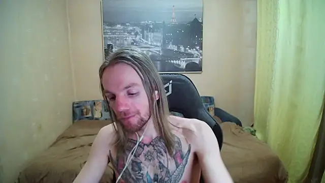 Snapshot of AdamDickens chatting on 05-06-26, 12:19 AdamDickens online show from 05-06-26, 12:19