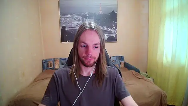 Snapshot of AdamDickens chatting on 05-08-26, 04:23 AdamDickens online show from 05-08-26, 04:23