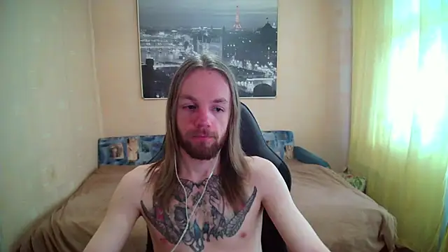 Snapshot of AdamDickens chatting on 06-10-26, 02:16 AdamDickens online show from 06-10-26, 02:16