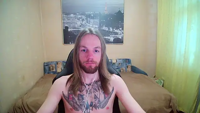 Snapshot of AdamDickens chatting on 06-11-26, 12:32 AdamDickens online show from 06-11-26, 12:32