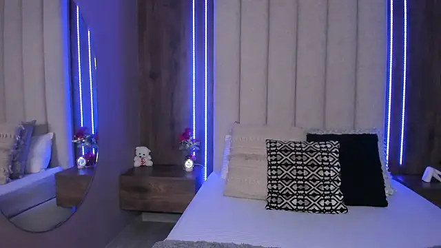 LucySalvatore  online show from 02-24-26, 05:44