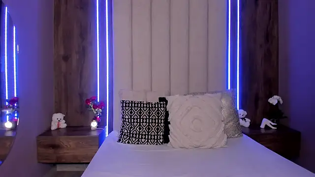 LucySalvatore  online show from 03-30-26, 11:06