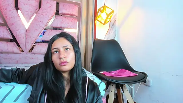 Snapshot of SamaelAndLilitt chatting on 10-18-25, 10:49 SamaelAndLilitt online show from 10-18-25, 10:49