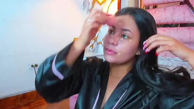 Snapshot of SamaelAndLilitt chatting on 11-02-25, 12:29 SamaelAndLilitt online show from 11-02-25, 12:29