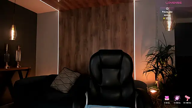 LiamCarterX online show from 11-23-25, 04:01