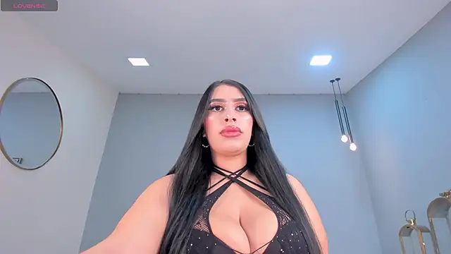 LeahLombardi  online show from 11-30-25, 05:39