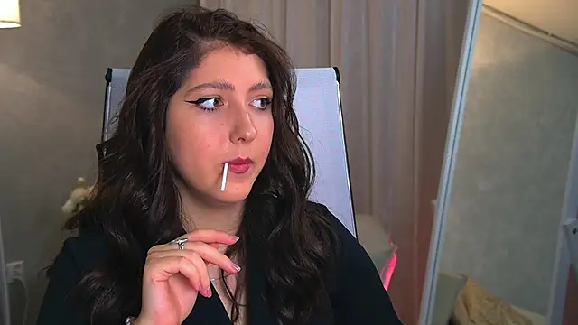 Snapshot of Mary_Miiller chatting on 10-07-25, 09:39 Mary Miiller online show from 10-07-25, 09:39