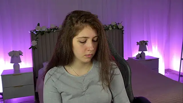 Snapshot of Mary_Miiller chatting on 10-26-25, 06:19 Mary Miiller online show from 10-26-25, 06:19