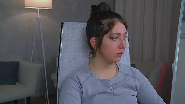 Snapshot of Mary_Miiller chatting on 11-14-25, 10:14 Mary Miiller online show from 11-14-25, 10:14