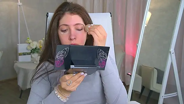 Snapshot of Mary_Miiller chatting on 11-23-25, 07:30 Mary Miiller online show from 11-23-25, 07:30