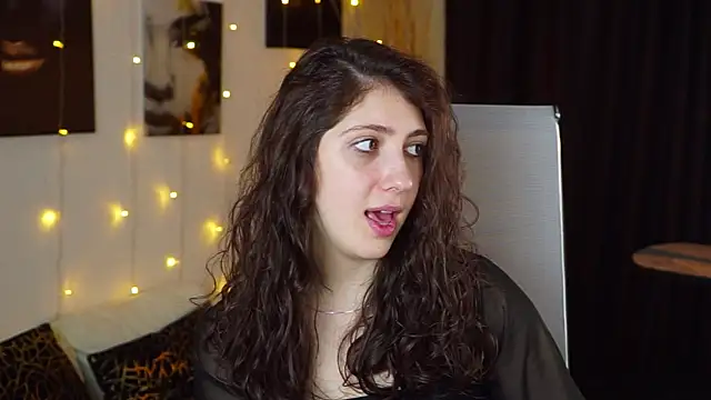 Snapshot of Mary_Miiller chatting on 11-27-25, 09:55 Mary Miiller online show from 11-27-25, 09:55