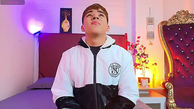 Lucass love online show from 04-18-26, 01:04