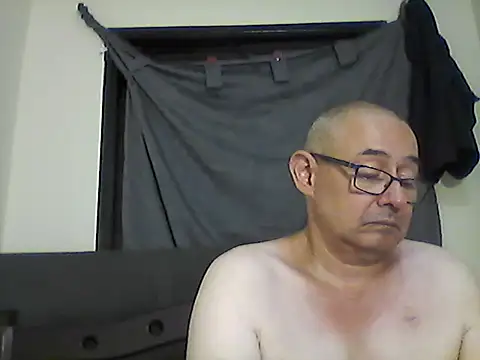 Snapshot of Marlon92700 chatting on 04-28-26, 10:59 Marlon92700 online show from 04-28-26, 10:59