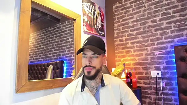 VinzenzRizzo online show from 09-24-25, 04:16