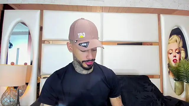 VinzenzRizzo online show from 10-22-25, 04:18