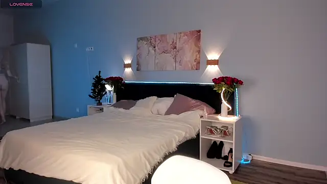 ShyEmma  online show from 12-20-25, 01:12