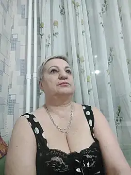 StarNicole online show from 12-17-25, 06:03