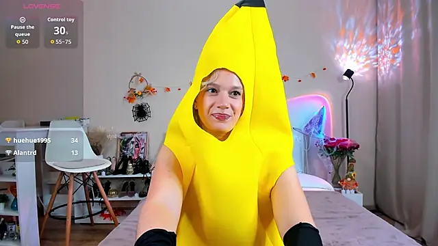 EmiSoul online show from 10-31-25, 04:35