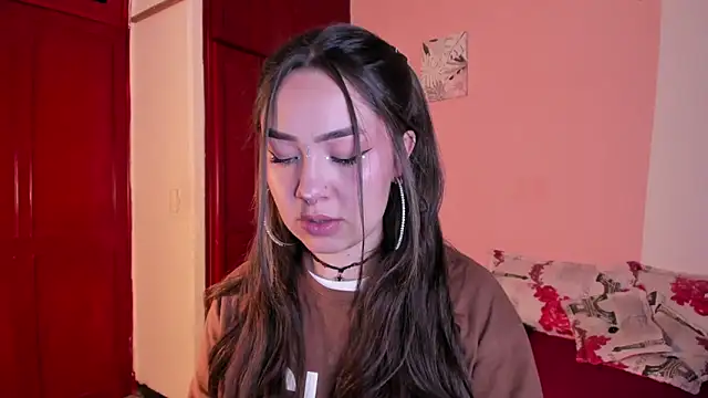 Snapshot of Pariss_Gold chatting on 10-12-25, 01:48 Pariss Gold online show from 10-12-25, 01:48