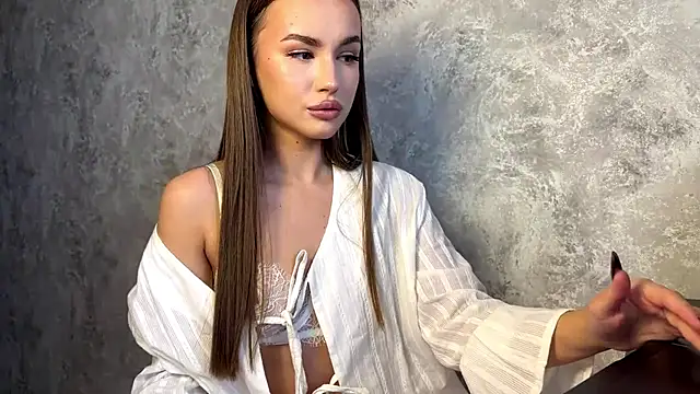 Snapshot of LushMira chatting on 11-01-25, 07:43 LushMira online show from 11-01-25, 07:43