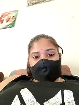 Snapshot of MISS_RIYA14 chatting on 09-10-25, 11:43 MISS RIYA14 online show from 09-10-25, 11:43