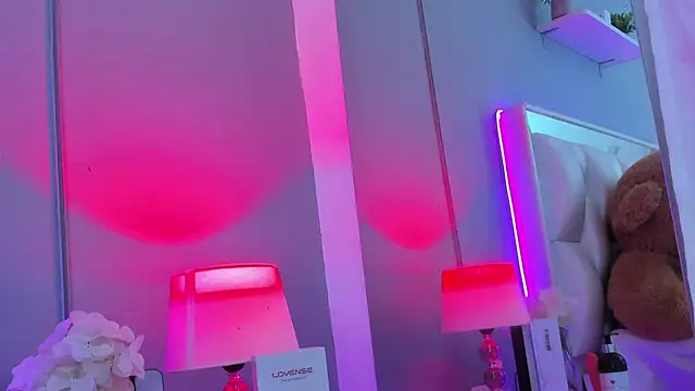 Snapshot of minnari chatting on 10-13-25, 05:46 minnari online show from 10-13-25, 05:46