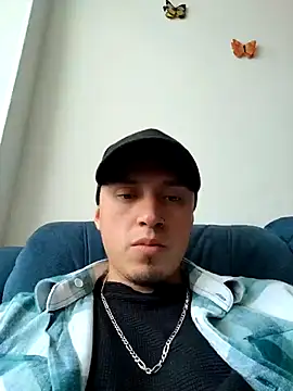 Snapshot of douglaszaens chatting on 09-22-25, 04:31 douglaszaens online show from 09-22-25, 04:31