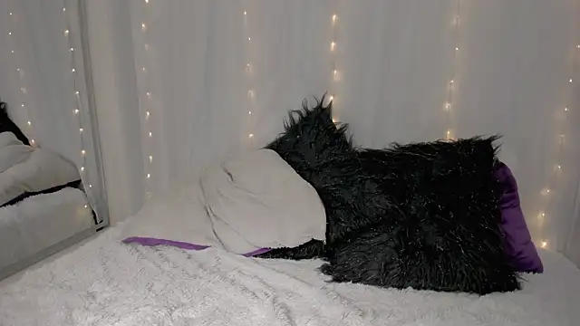 Snapshot of douglaszaens chatting on 04-03-26, 02:53 douglaszaens online show from 04-03-26, 02:53