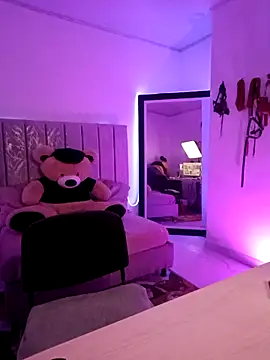 AndreaKinky online show from 10-22-25, 08:25