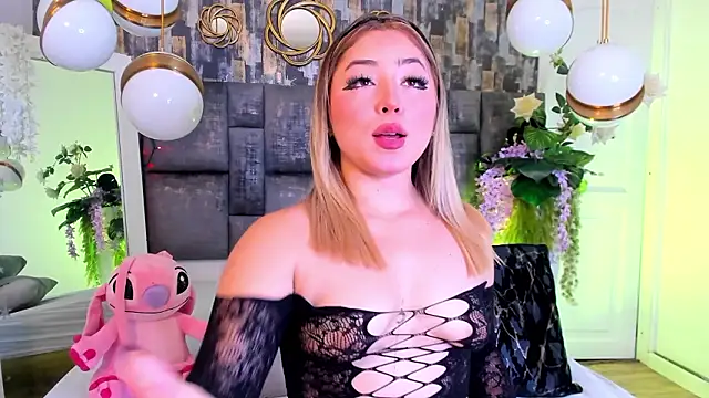 Snapshot of PatyLawrence chatting on 02-04-26, 04:07 PatyLawrence online show from 02-04-26, 04:07