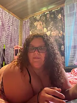 Snapshot of Fatpussybigass chatting on 05-26-26, 04:14 Fatpussybigass online show from 05-26-26, 04:14