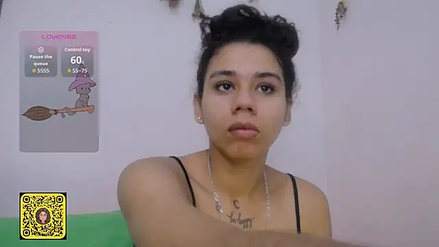 Snapshot of Nocturnawitch chatting on 10-30-25, 03:02 Nocturnawitch online show from 10-30-25, 03:02