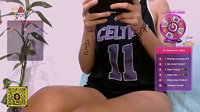 Snapshot of Nocturnawitch chatting on 11-06-25, 03:02 Nocturnawitch online show from 11-06-25, 03:02