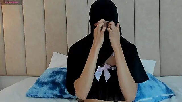  Zahiira  online show from 03-13-26, 12:23