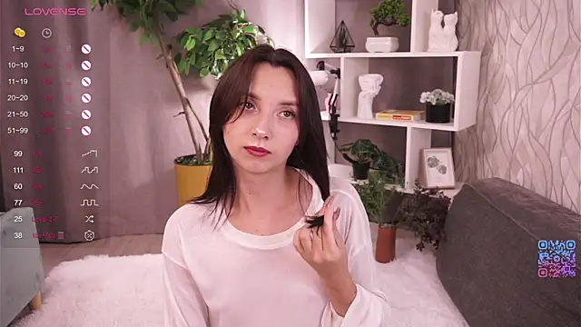 DaisyBlaze online show from 09-26-25, 04:33