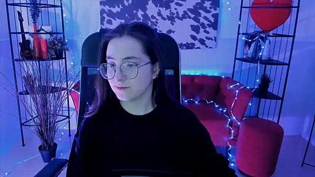 VirtuallVoyant online show from 09-16-25, 05:08