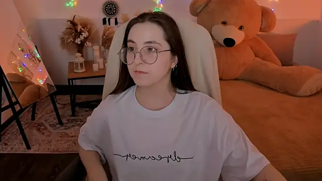 VirtuallVoyant online show from 03-28-26, 01:27