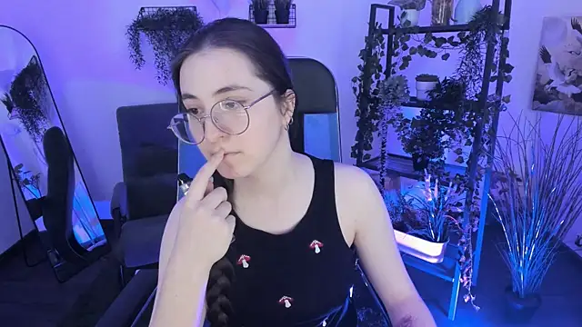 VirtuallVoyant online show from 06-04-26, 04:35