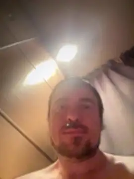 Snapshot of MaxxAsstEuff chatting on 02-04-26, 12:27 MaxxAsstEuff online show from 02-04-26, 12:27