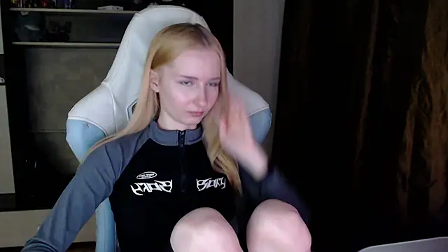 Cutti Crystal online show from 03-25-26, 11:55