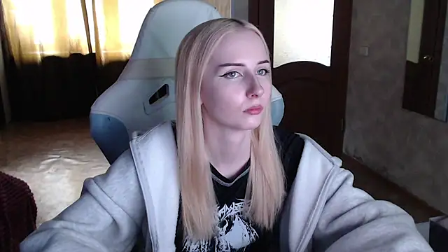 Cutti Crystal online show from 04-10-26, 09:25