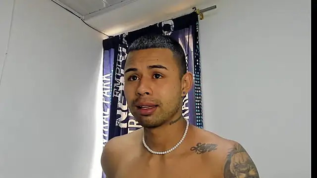  Logan Colton  online show from 11-19-25, 08:53