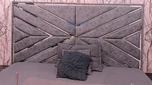 SASHA BROWNIE   online show from 01-09-26, 07:26