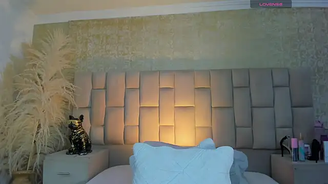 cloesummerr  online show from 01-19-26, 01:26