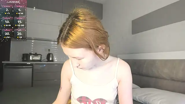 Clarity Yumi online show from 09-20-25, 03:18