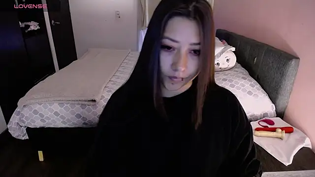 Mia 1120 online show from 04-21-26, 02:23